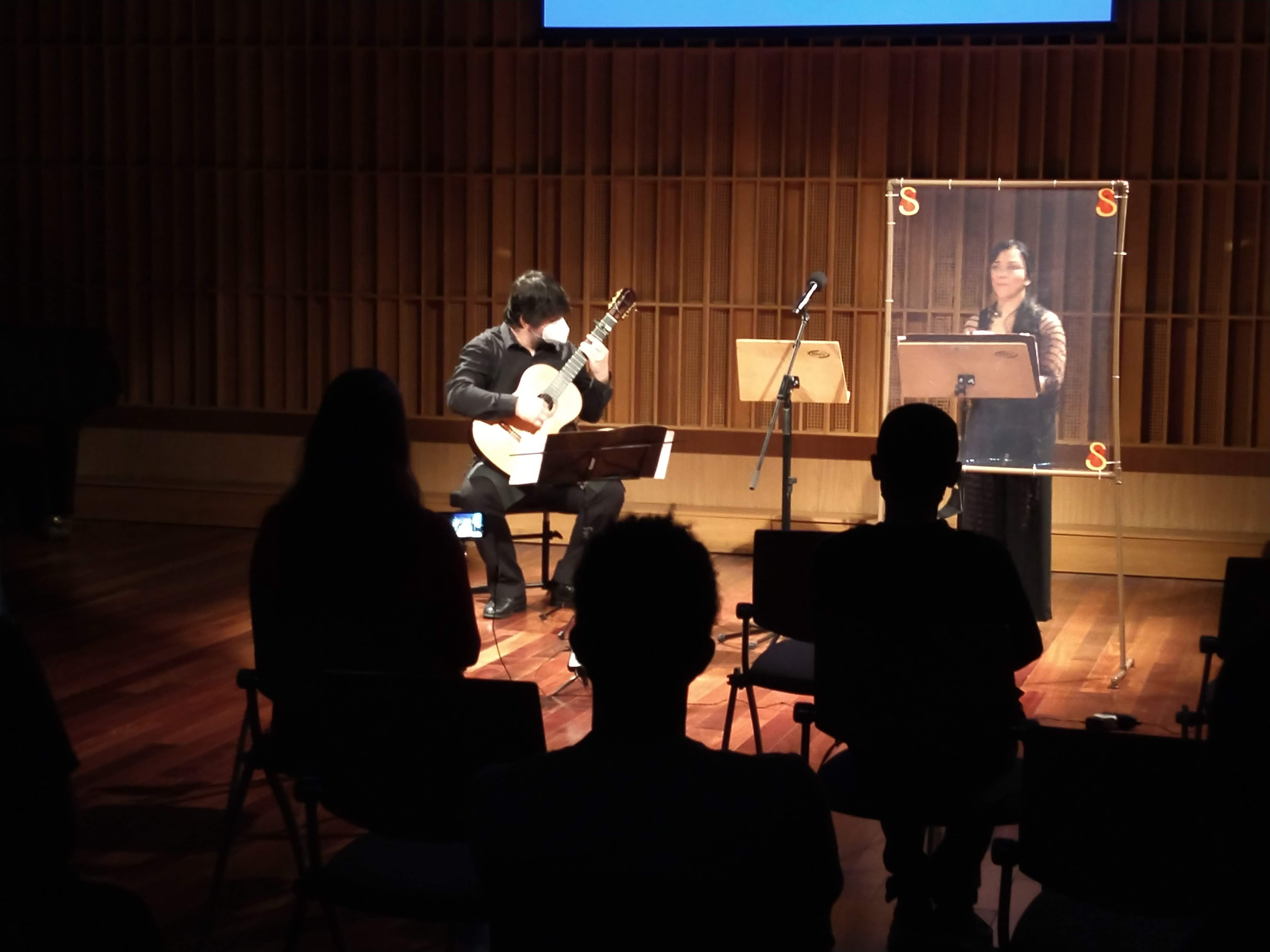 Duo Doriana Mendes e Marco Lima (violão e soprano).jpg